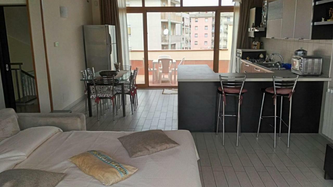 A Due Passi Da Tutto Apartment Catania Exterior photo