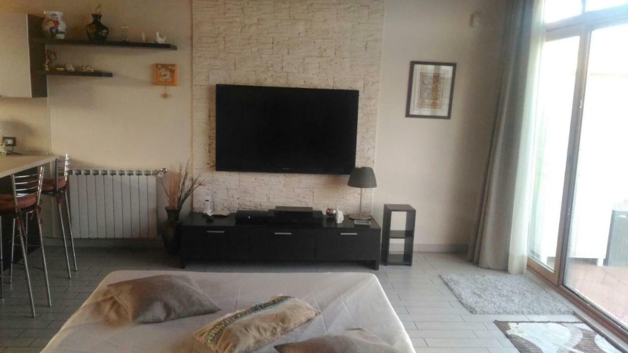 A Due Passi Da Tutto Apartment Catania Exterior photo