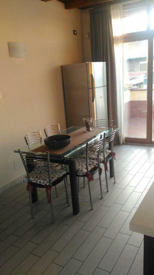 A Due Passi Da Tutto Apartment Catania Exterior photo