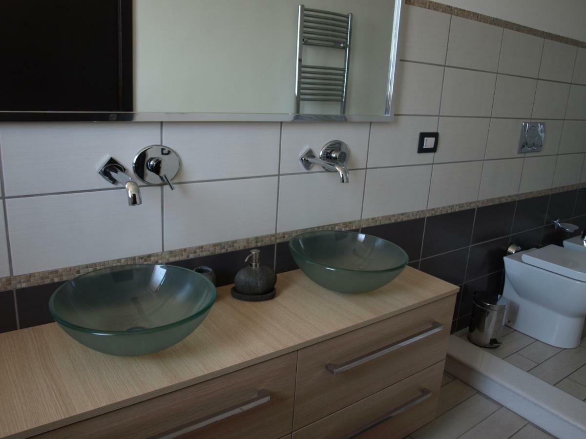 A Due Passi Da Tutto Apartment Catania Exterior photo